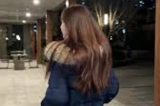周琼第二轮回应爆料严浩翔陆续给了严军300W严浩翔演唱会强忍泪水