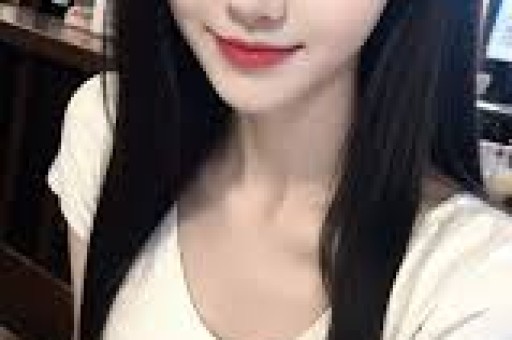 丢掉“苦情人设”她转型美妆博主直播一晚入账10万
